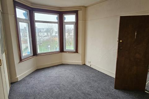 4 bedroom end of terrace house to rent - Essex Road, Manor Park, E12