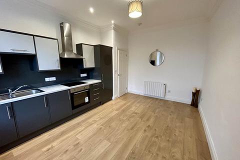 2 bedroom flat to rent - Forfar Road, , Dundee