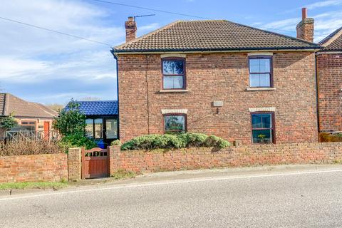 4 bedroom detached house for sale, Townside, East Halton, North Lincolnshire, DN40