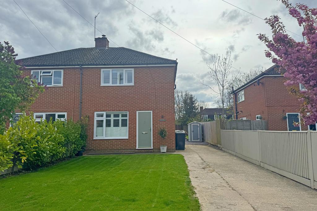 Kentwood Close, Cholsey OX10 2 bed semidetached house for sale £375,000