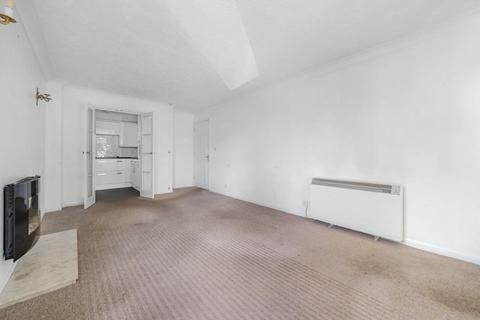 1 bedroom retirement property for sale, Windsor,  Berkshire,  SL4