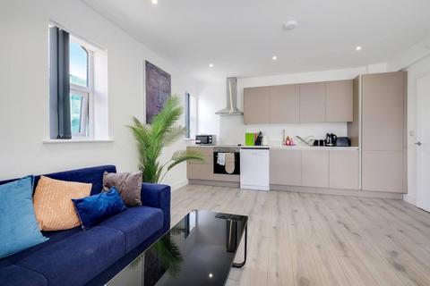 undefined, Apartment 6 Aspen Court