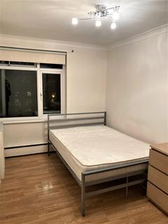 1 bedroom in a flat share to rent, Prince Regent Road, Hounslow TW3