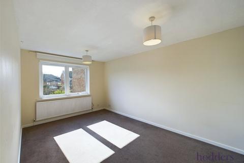 1 bedroom apartment for sale, Tringham Close, Ottershaw, Surrey, KT16