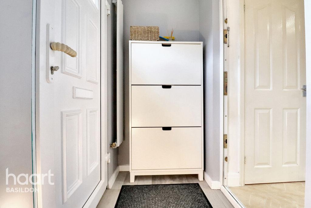Great Spenders, Basildon 4 bed terraced house for sale £375,000