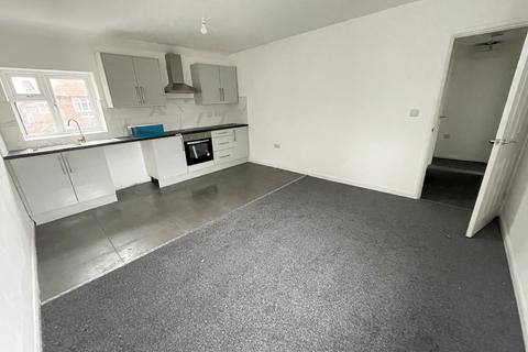 2 bedroom flat to rent, Medina Road, Leicester LE3