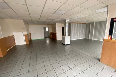 Shop to rent - 11 Bell Street, Wigston LE18