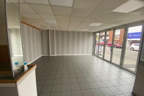 Shop to rent, 11 Bell Street, Wigston LE18