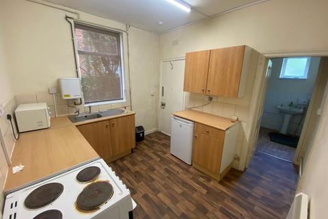 Studio to rent, Leicester LE2