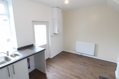 2 bedroom terraced house to rent, Derby Road, Longridge PR3