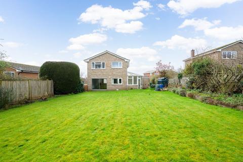 3 bedroom detached house for sale - Caple Avenue, Hereford