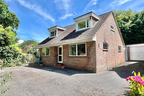 3 bedroom detached house for sale, Wayside Close, Milford on Sea, Lymington, Hampshire, SO41