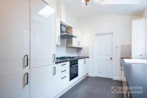 6 bedroom terraced house to rent, Balfour Road, Nottingham, NG7 1NZ