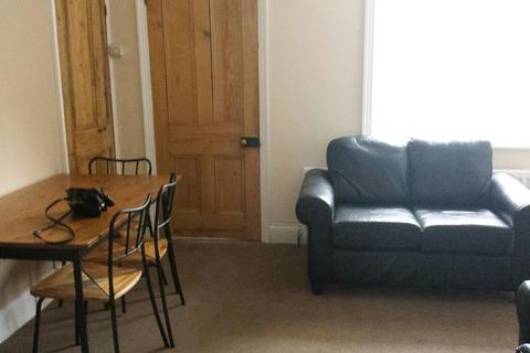 4 bedroom maisonette to rent, Grosvenor Gardens, Newcastle Upon Tyne NE2