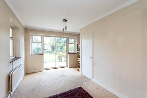 180 Queens Road, London, SW19 8LY