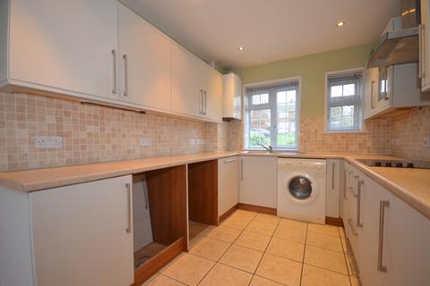 3 bedroom terraced house to rent, Ashford Road St. Michaels TN30