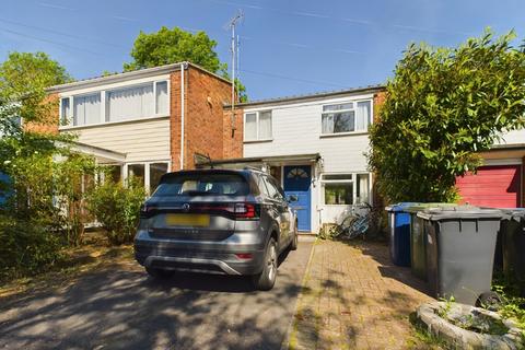 3 Kirkby Close, Cambridge, CB4 1XP