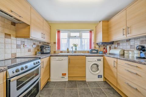 10 Cardamom Close, Guildford, GU2 9GZ