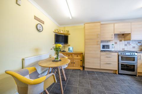 10 Cardamom Close, Guildford, GU2 9GZ
