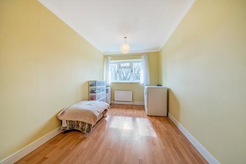 10 Cardamom Close, Guildford, GU2 9GZ