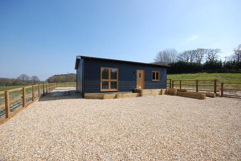 2 bedroom barn conversion to rent - Boundary Road, Dockenfield, Farnham, GU10
