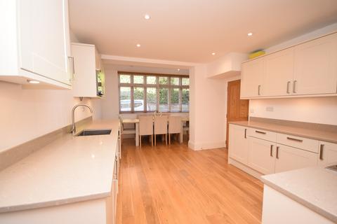 3 bedroom apartment for sale, West Street, Farnham, Surrey, GU9