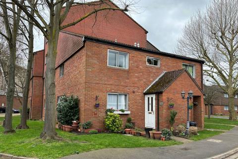 2 bedroom flat for sale, 30 Cranston Close, Hounslow, Middlesex, TW3 3DQ