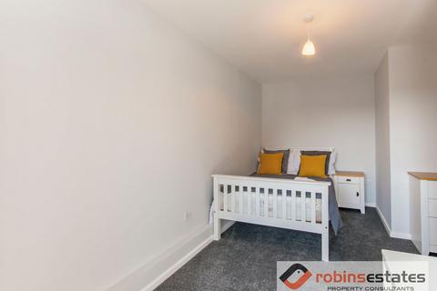 4 bedroom townhouse to rent, Francis Street, Nottingham, NG7 4GB