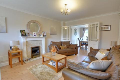 3 bedroom detached house for sale, Taunton Close, Worth, RH10