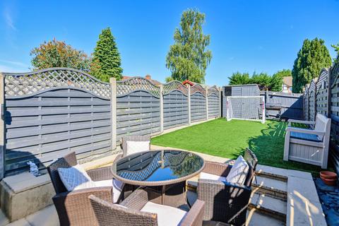 42 Elliott Avenue, Ruislip, HA4 9LZ