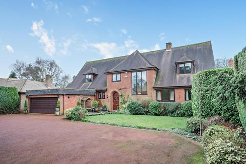 5 bedroom detached house for sale - Newick Avenue, Sutton Coldfield, Staffordshire, B74