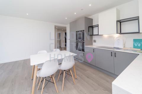 2 bedroom apartment to rent, Apartment in Willowbrook House, Woodberry Down, London N4