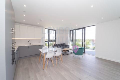 2 bedroom apartment to rent, Apartment in Willowbrook House, Woodberry Down, London N4