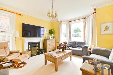 4 bedroom detached house for sale, Newport PO30