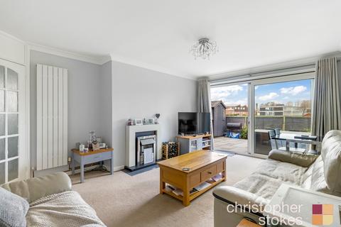 75 Stains Close, Cheshunt, Waltham Cross, EN8 9JJ
