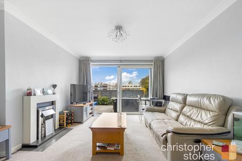 75 Stains Close, Cheshunt, Waltham Cross, EN8 9JJ