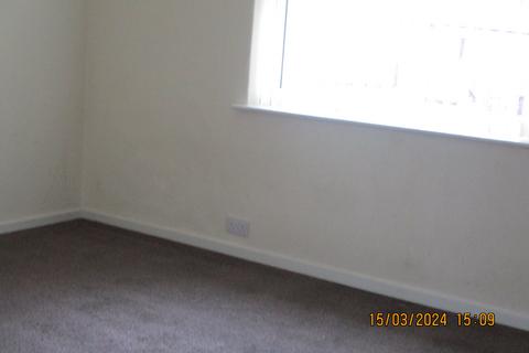 3 bedroom terraced house to rent, Heath Gardens, Hindley Green WN2