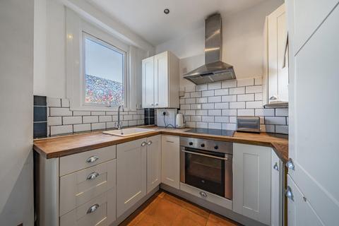 Flat 3, 86 Burnt Ash Hill, London, SE12 0HT