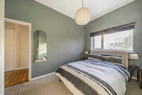Flat 3, 86 Burnt Ash Hill, London, SE12 0HT