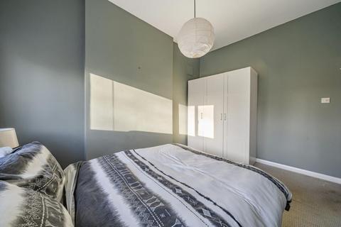 Flat 3, 86 Burnt Ash Hill, London, SE12 0HT
