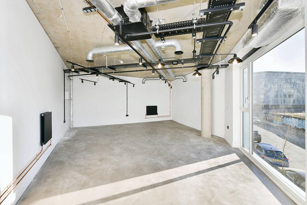Studio E102