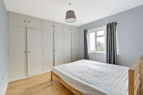 3 bedroom house to rent, Park Road, London NW4