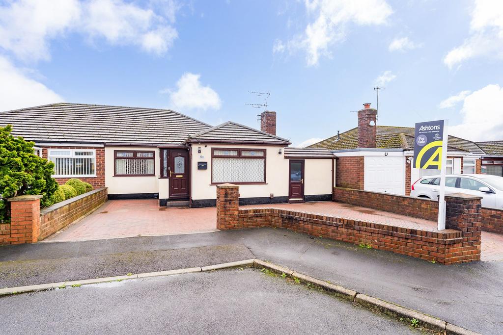 Moorland Road, AshtonInMakerfield, WN4 3 bed semidetached bungalow for sale £230,000