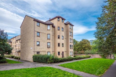 16/10 Balfour Place, Edinburgh, EH6 5DW