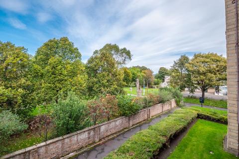 16/10 Balfour Place, Edinburgh, EH6 5DW