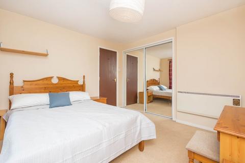 16/10 Balfour Place, Edinburgh, EH6 5DW