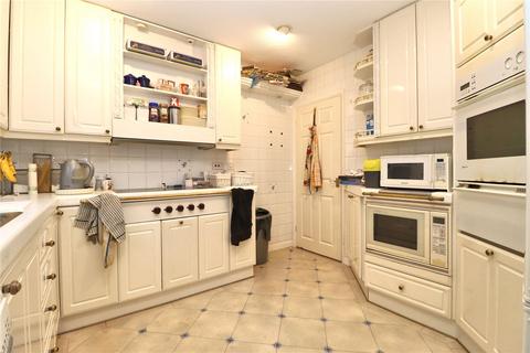 Hatter House Abbotsford Close, Woking, GU22 7BJ