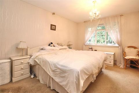Hatter House Abbotsford Close, Woking, GU22 7BJ