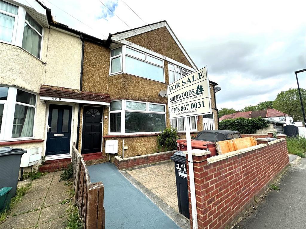 Sunningdale Avenue, Hanworth 3 bed terraced house for sale £399,999