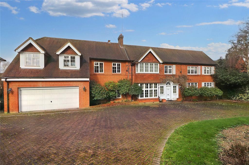 Lane, Elstree, Borehamwood, Hertfordshire, WD6 9 bed detached